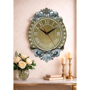 Reloj de pared plateado y dorado con diseño de clave griega, números romanos, decoración barroca plateada, reloj de estilo Regencia moderno, regalo de lujo para hombre, pieza decorativa para la pared.