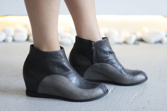 RIDER - Black and Silver - FREE Shipping Handmade WoHommes Shoes winter sale price | Brillance De Couleur
RIDER - Black and Silver - FREE Shipping Shipping Shipping Handmade WoHommes Shoes winter sale price | Brillance De Couleur
e6cd9d