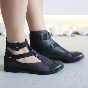 TWOFACE - Black - Maestory by Keyman Design- with winter sale price FREE SHIPPING Handmade Leather Bootie 2016-2017 Winter Collection