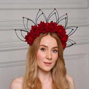 Red rose halo crown, Floral halo crown, Festival crown, Halo headband,Costume halo,Red flower headband,Red headpiece crown,Mexican headpiece
