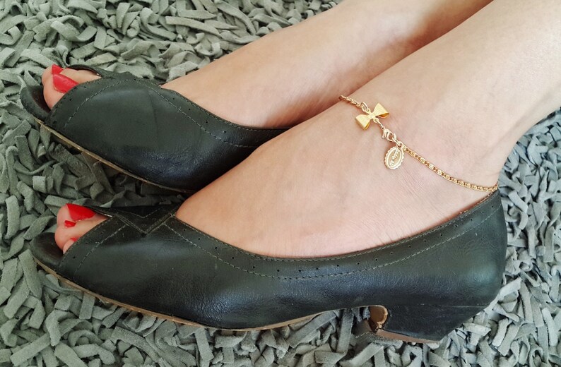Runners jewelry Foot Jewelry Ankle Bracelet bridesmaids gift gift under 20 Delicate Anklet Gold Bow anklet Dainty anklet