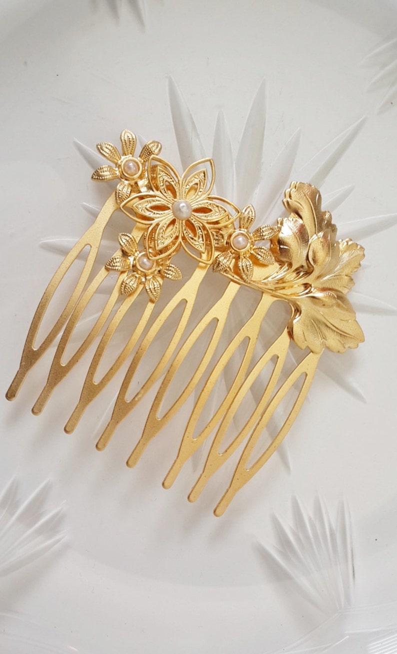 Wedding Hair Jewelry Bridal Hair Comb Hair Accessories Wedding Hair Comb Gold and pearl Bridal Hair Accessories Floral Hair Comb