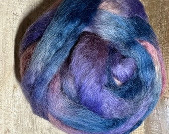 Black Cotswold Top - Hydrangea | Hand Painted Se2Se Cotswold Roving | Silver Cotswold Top Roving | Spinning Fiber