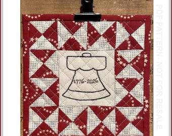 A Stitch in Time mini quilt PDF pattern