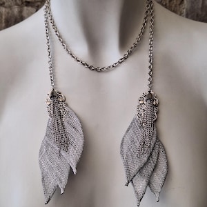 Necklace with silver leaves