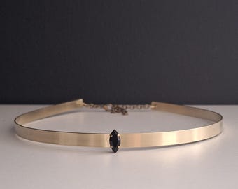 Minimalistische gouden tiara-elfenstijl, delicaat haaraccessoire, feeënzendspoel, eenvoudige kroon, alledaagse sieraden