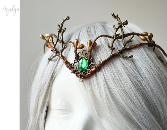 MOSTORY Corona de elfo del bosque para mujer, tiara de reina de hadas en  forma de V con hojas verdes y beige, diadema dorada de diosa para fiesta