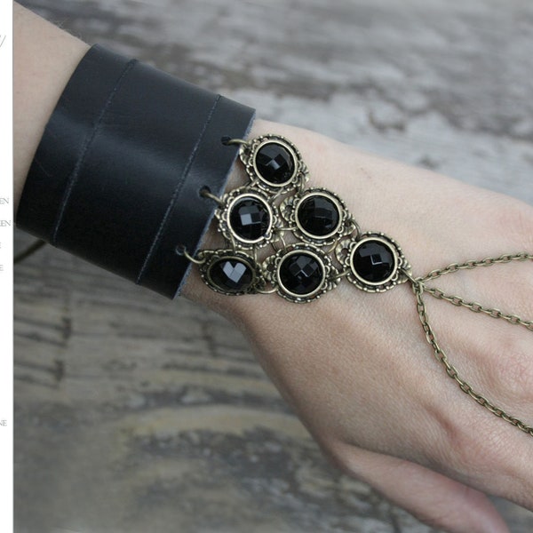 slave leather bracelet available in more 10 colors - hand armor - medieval warrior - goth bracelet - slave bracelet - mittons - hand jewelry