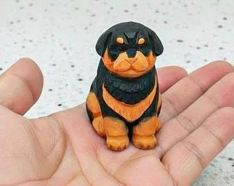 Figura de perro: Adorno rústico de madera con forma de perro, decoración de granja con animales.