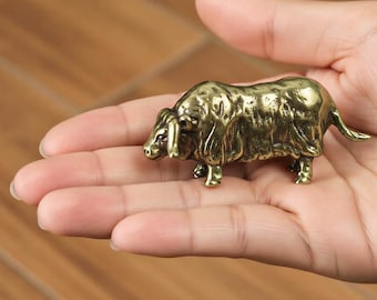 Decoración de escritorio Yak de cobre macizo, mini estatua antigua de toro, buey de cobre
