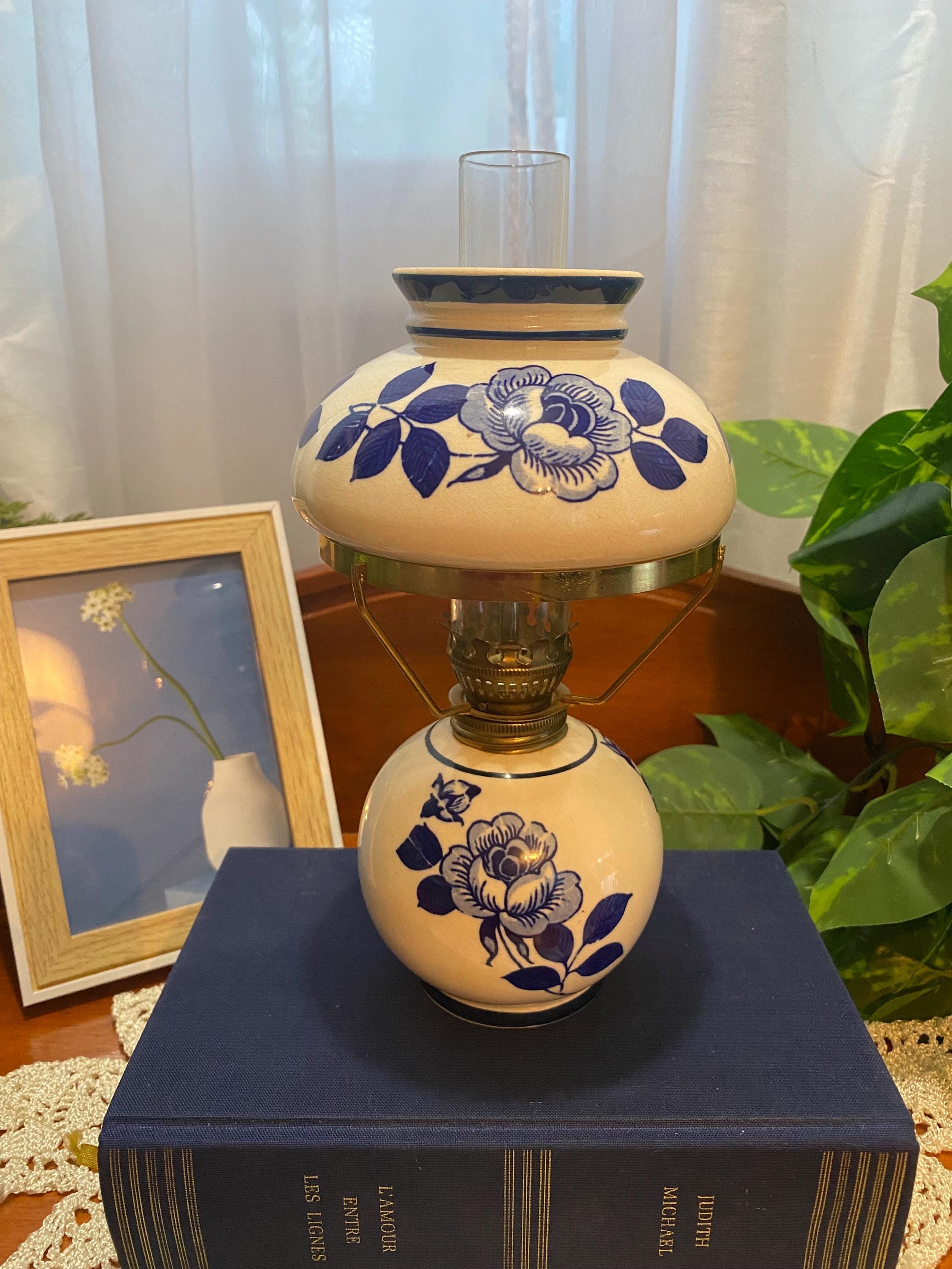 Abat-jour Fleuri Fait Main - Fond Gris Bleu, Motif Festonné, Diamètre 25 Cm (E27)