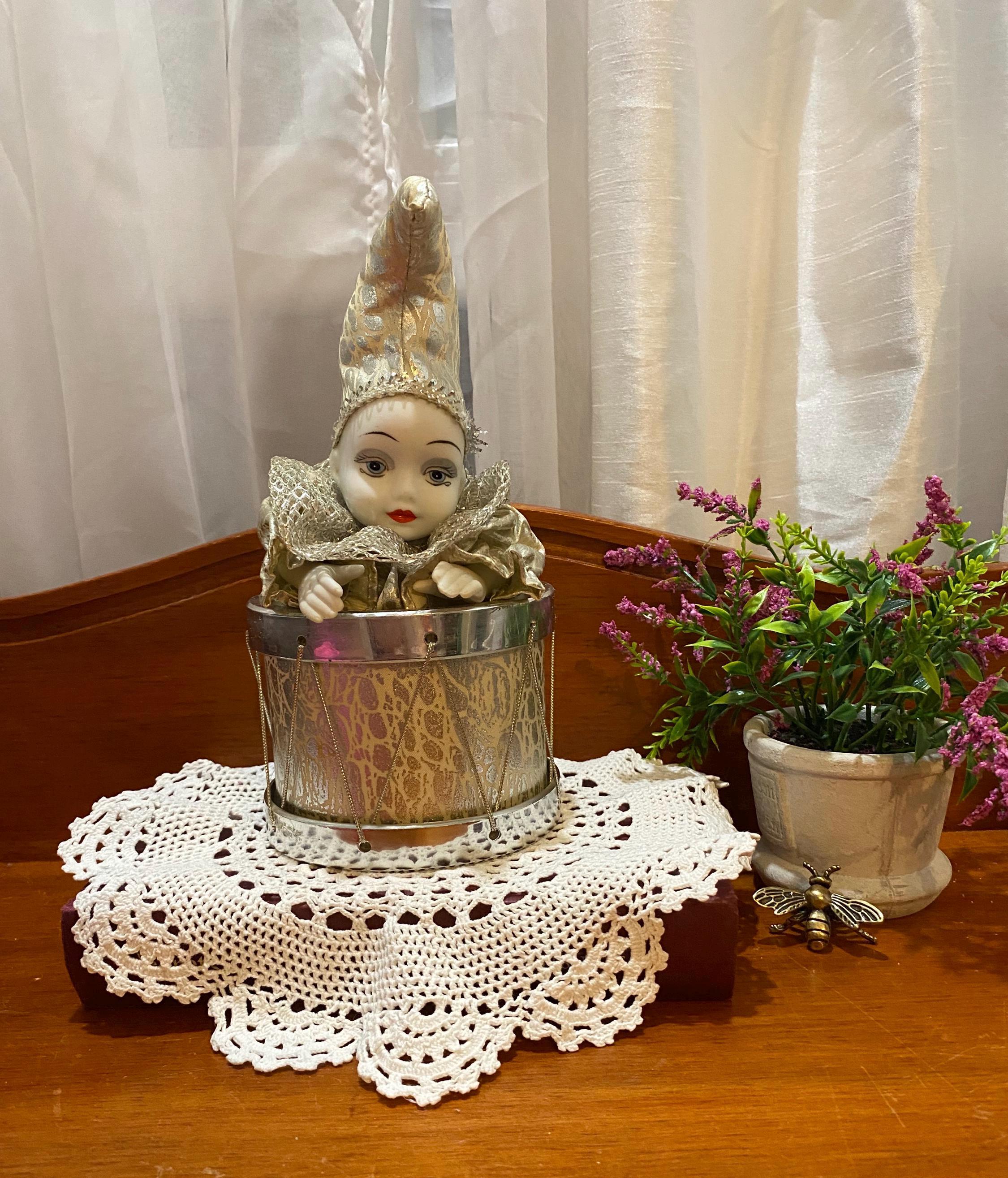 Lot De 4 Poupées Porcelaine Vintage - Dont Arlequin - Hauteur 40 Cm