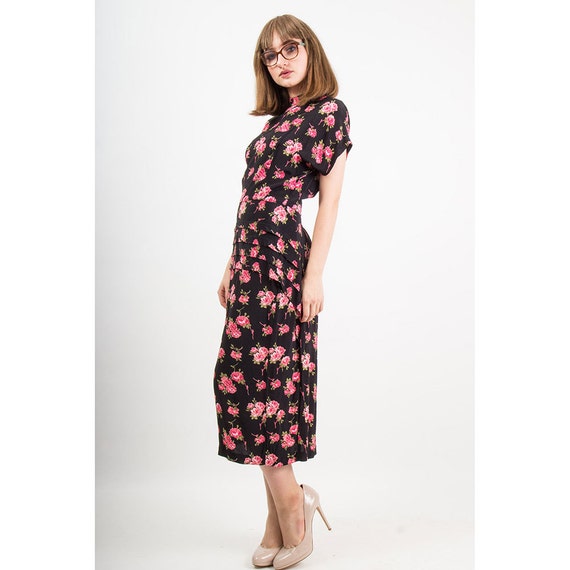 Vintage dark floral dress / Rose print / 1980s do… - image 1