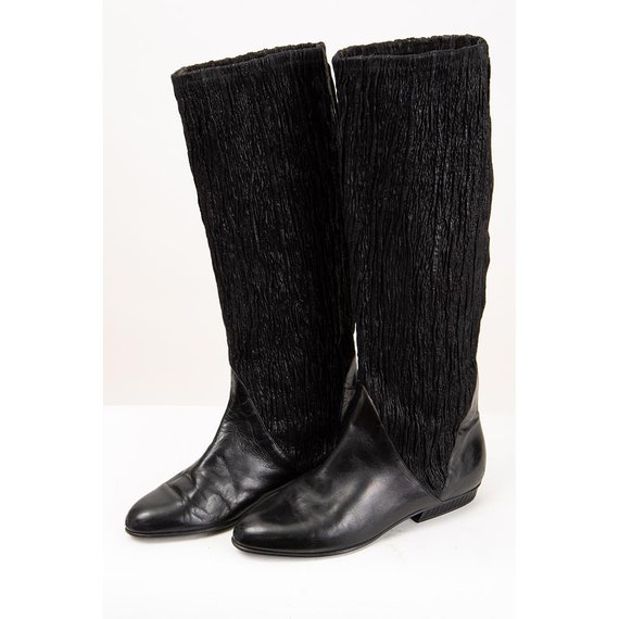 flat ruched boots