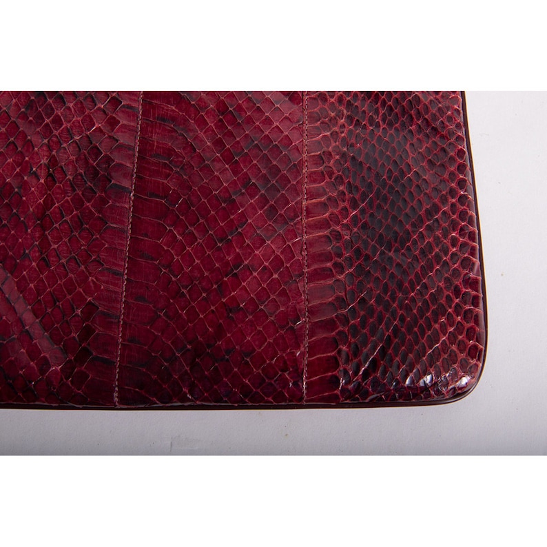 Vintage 1970s deep red snakeskin clutch / Large flat hinge open purse image 4