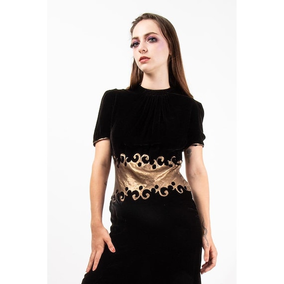 1930s dress / Vintage black silk velvet and bias … - image 1