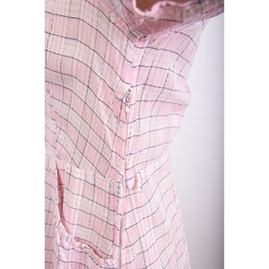 Vintage 1940s cotton day dress / Pink plaid summer weight / Pointed collar / M image 5