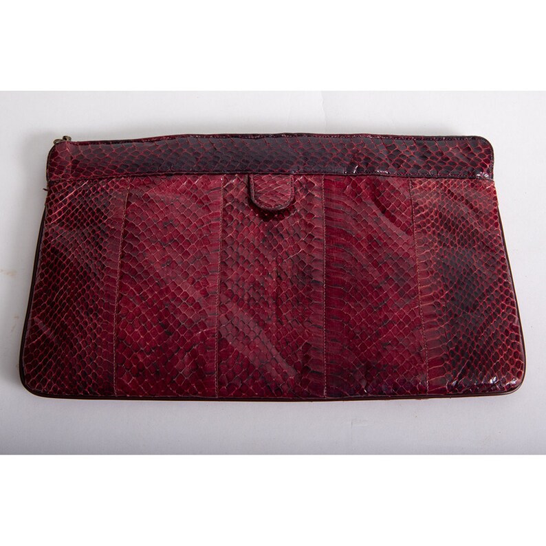 Vintage 1970s deep red snakeskin clutch / Large flat hinge open purse image 2