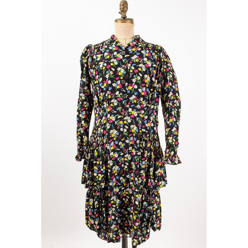1930s dress / Vintage novelty print silk dark floral / Gardening theme / M image 2