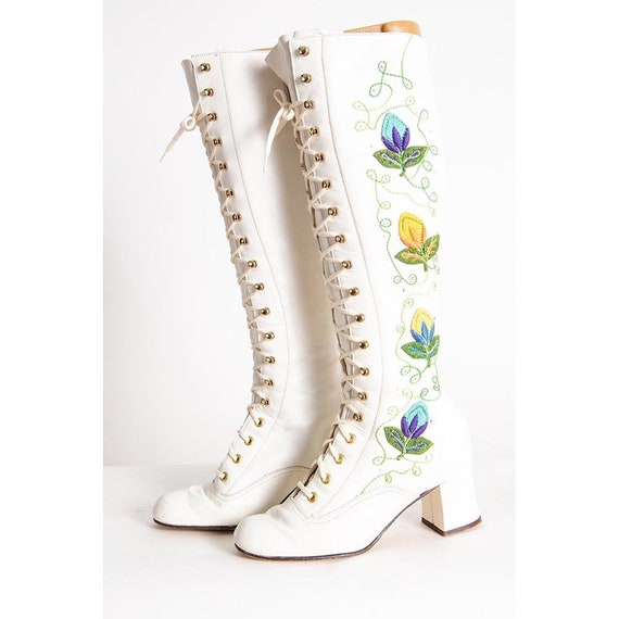 Vintage 1960s white leather granny boots / Penny L