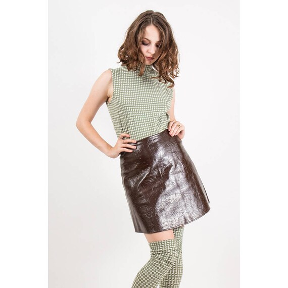 Vintage mini skirt / 1960s vinyl micro mini / go g