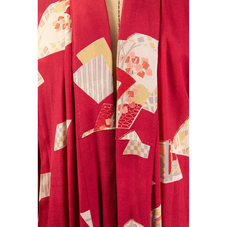 Vintage Japanese mid century print silk kimono / 1950s deep red crepe robe image 7