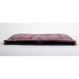 Vintage 1970s deep red snakeskin clutch / Large flat hinge open purse image 3