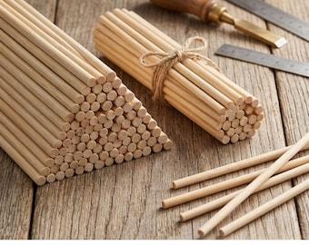 100 varillas redondas de madera para muebles de casas de muñecas / Varillas de madera natural para manualidades, ideales para mini construcciones / Madera para proyectos de dioramas y maquetas DIY.