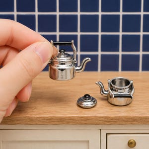 1:12 Mini Vintage Vattenflaska | Dockhus Dryckestillbehör | Miniatyr Tekanna | Liten Dryckesrekvisita | DIY-miniatyrer | Litet Kökstillbehör