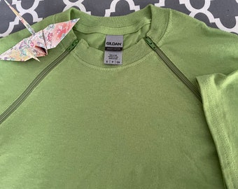 Kick Cancer: Adult S. Easy Port accessible zippers shirt for chemotherapy patient, Kiwi with Avocado zippers. Short sleeve,