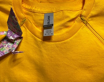Kick Cancer: Adult 2XL Easy Port accessible zippers shirt for chemotherapy patient.  Gold with Sunflower yellow zip . Short sleeves.