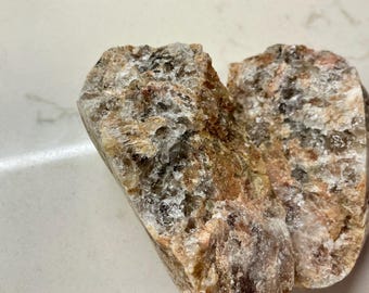 Golden Quartzite Stone – Natural Sparkling Quartz & Feldspar Mix (~1.8 Billion Years Old)