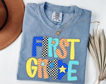 Comfort Colors Schul-Shirt für Lehrkräfte, Team-T-Shirt für Lehrer, Outfit für den Schulstart, Team-Shirt für die jeweilige Klassenstufe, Geschenk für Lehrer, Erste, Zweite, Dritte, Vierte Klasse