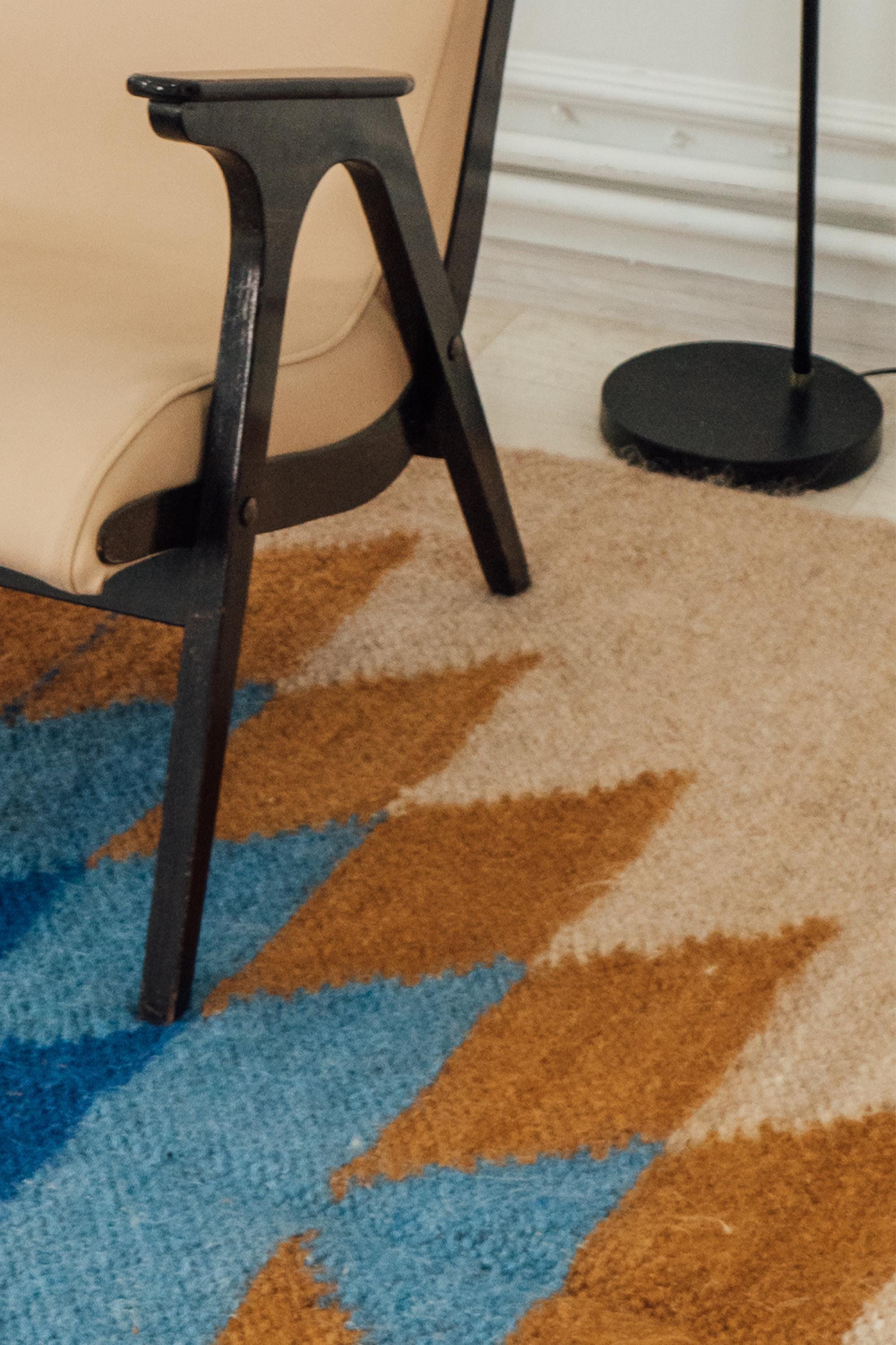 ベージュとブルーの幾何学模様の手織りウールラグ - Etsy 日本