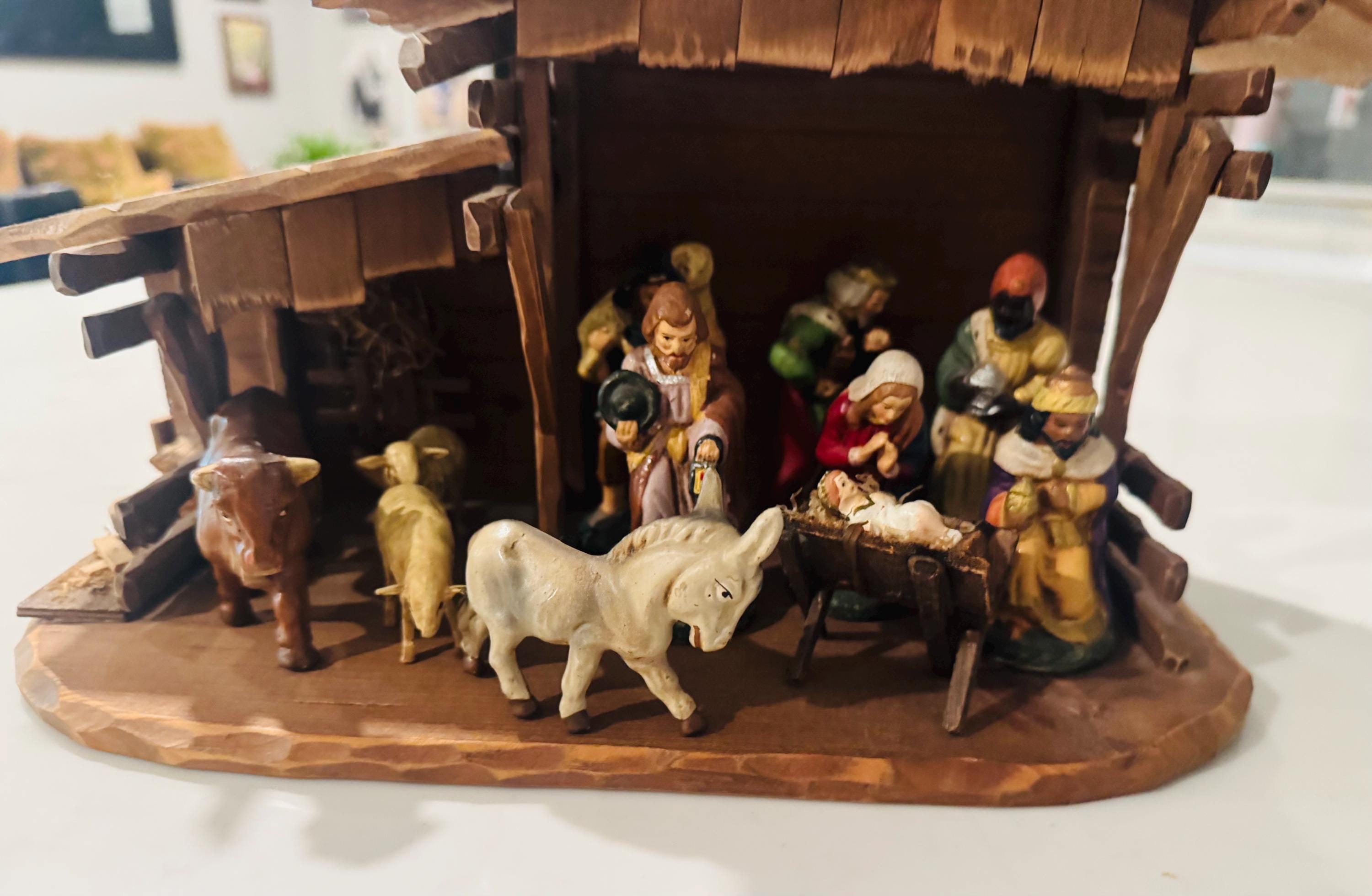 Hand carved nativity - Etsy 日本