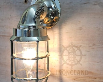 Aplique náutico de latón macizo – Lámpara vintage tipo jaula para mamparo – Iluminación industrial costera para interiores y exteriores