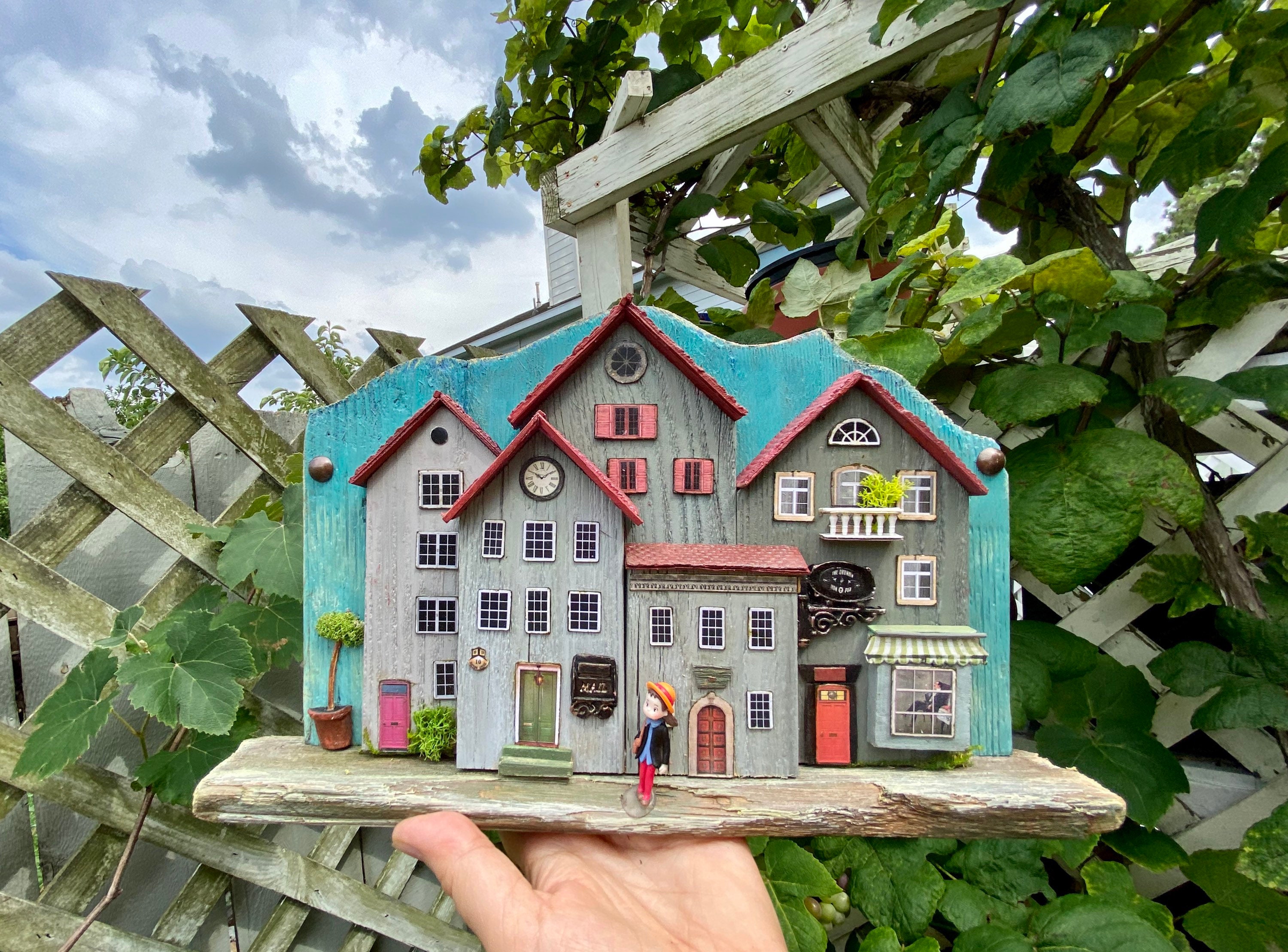 Wooden Key Rack Key Holder with 5 miniature houses and tile Etsy