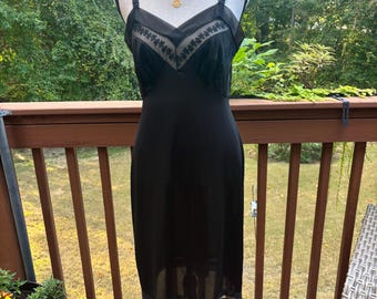 Vintage 50s Black Sheer Nylon Full Slip Embroidered Pinup Lingerie