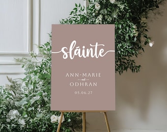 Iers trouwbord Sláinte | Roze-beige poster met drankjesreceptie | Aangepaste digitale download met namen en datum | Moderne print voor thuis