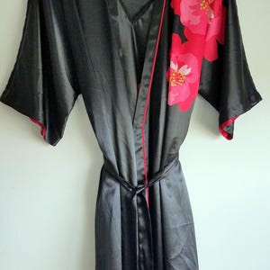 Beautiful Morgan Taylor Intimates Black With Red Floral Design Robe With Matching Nightie, Thigh Length, Size L