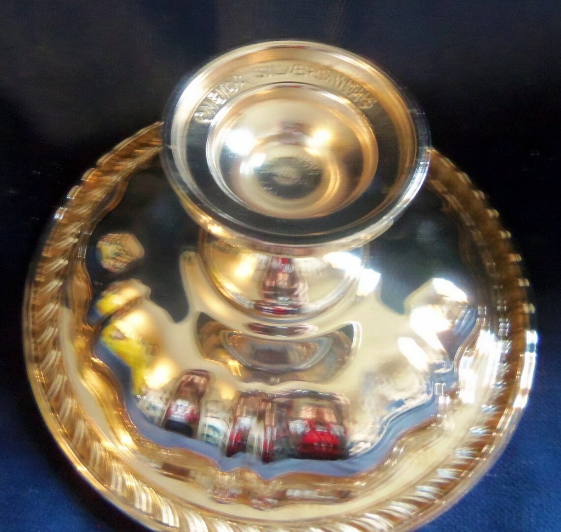 Pretty Little Oneida Silversmith Candy Dish on a 2 Inch Weighted