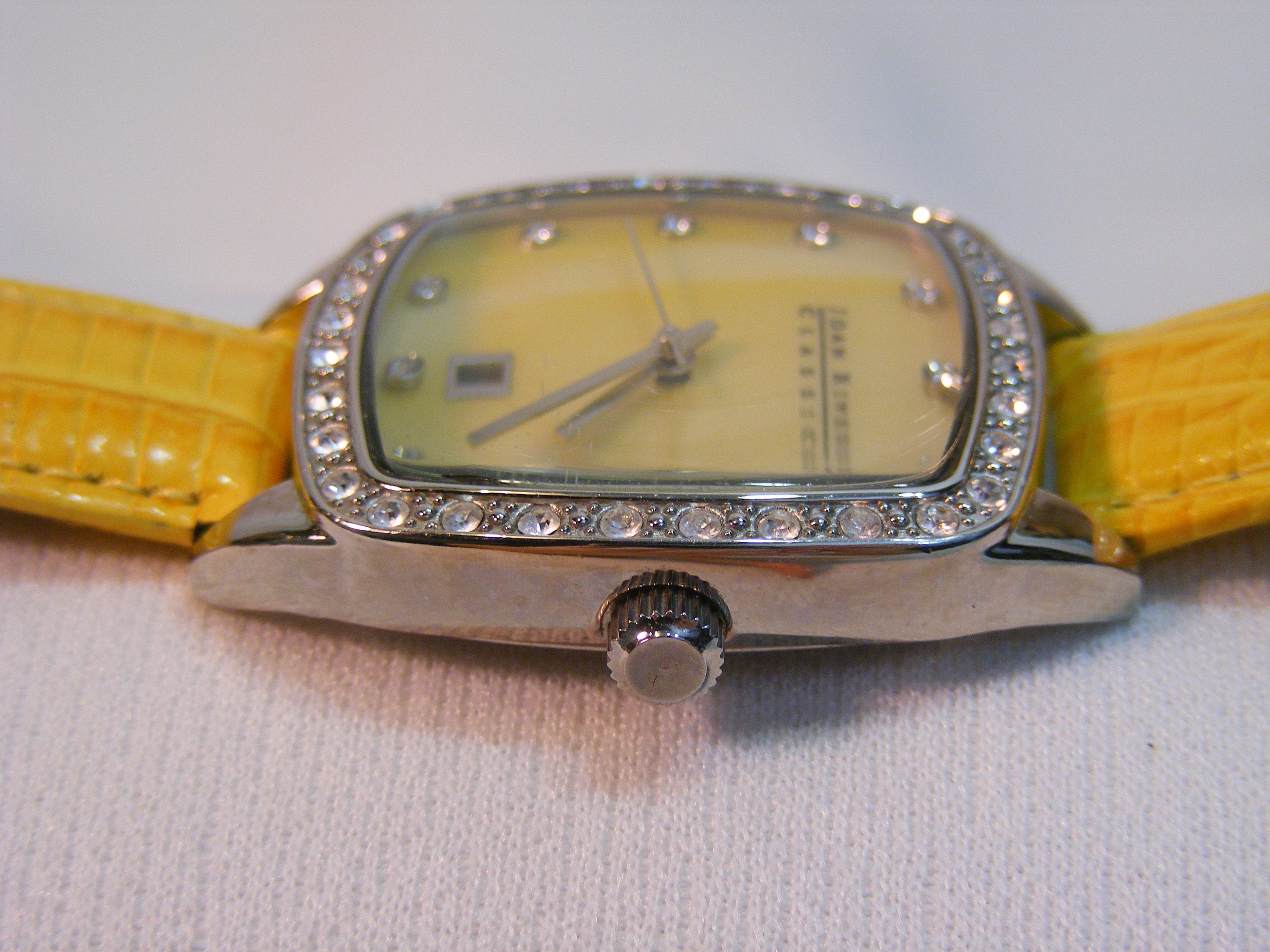 Joan Rivers big face watch Joan Rivers Gold Leather Big Face Fashion Watch - Etsy main image 2
