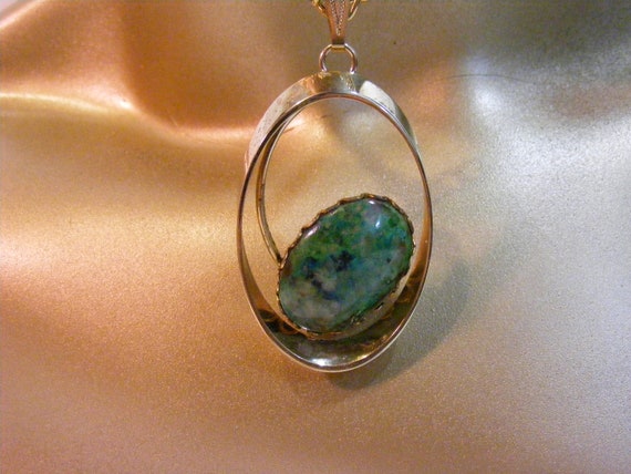Double Strand Pendant with Freeform Set Green Cha… - image 3