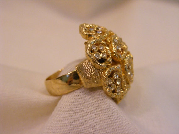 Free Form Flower Dome Ring, Rhinestone and Gold T… - image 3