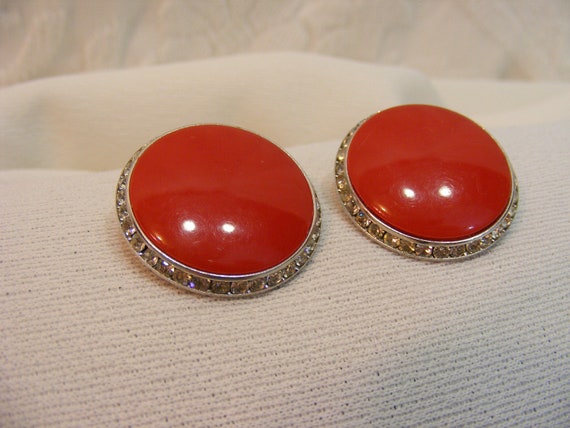 Large Red Glass Disk with Halo of Rhinestones Cli… - image 4