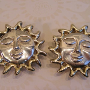 Silver Sunshine Earrings, 3D Sun Face Earrings, Silver Post Earrings, Two Toned Silver Vermiel