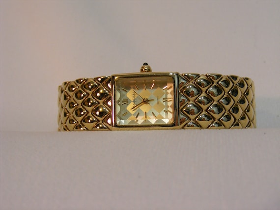 Joan Rivers Gold Women\'s Watch with Textured Band Joan Rivers Watch Women 28mm Gold Silver Tone Textured  main image 3
