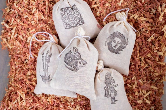 Cedar.Satchels ~ Aromatic Western Red Cedar Shavings ~ Cupboards, Drawers, Feather Box