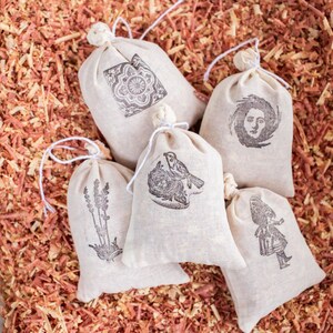 Cedar.Satchels ~ Aromatic Western Red Cedar Shavings ~ Cupboards, Drawers, Feather Box image 2