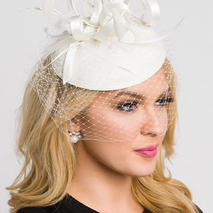 Pearl White Fascinator - "Juliet" Pearl White Round Felt Sinamay Hat w/ Feathers and Satin Ribbons